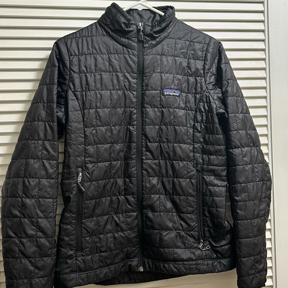 Patagonia black lightweight jacket